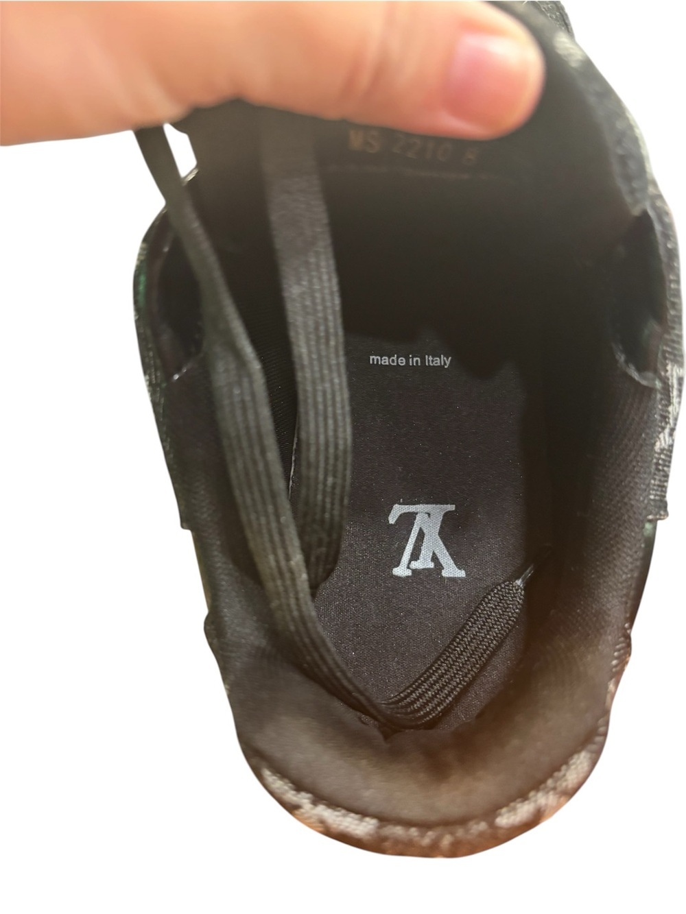 Black logo designer inspired sneakers size 8 - Picture 8 of 8